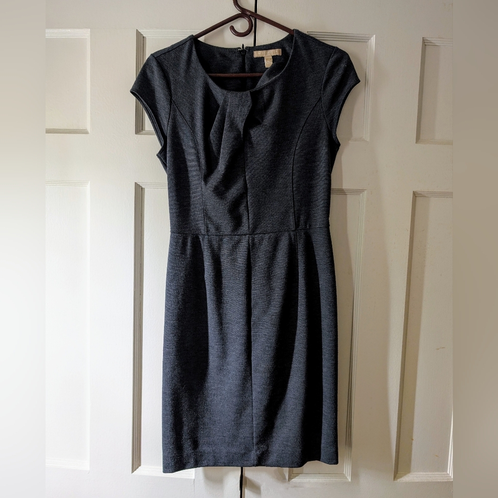 Versatile Tailored Twist Front Grey Cap Sleeve Dress Banana Republic 4 Petite